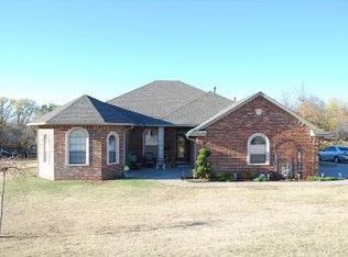 880 Tall Pine Dr, Blanchard, OK 73010