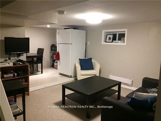 3 Lanark Ave #LOWER — Photo 2