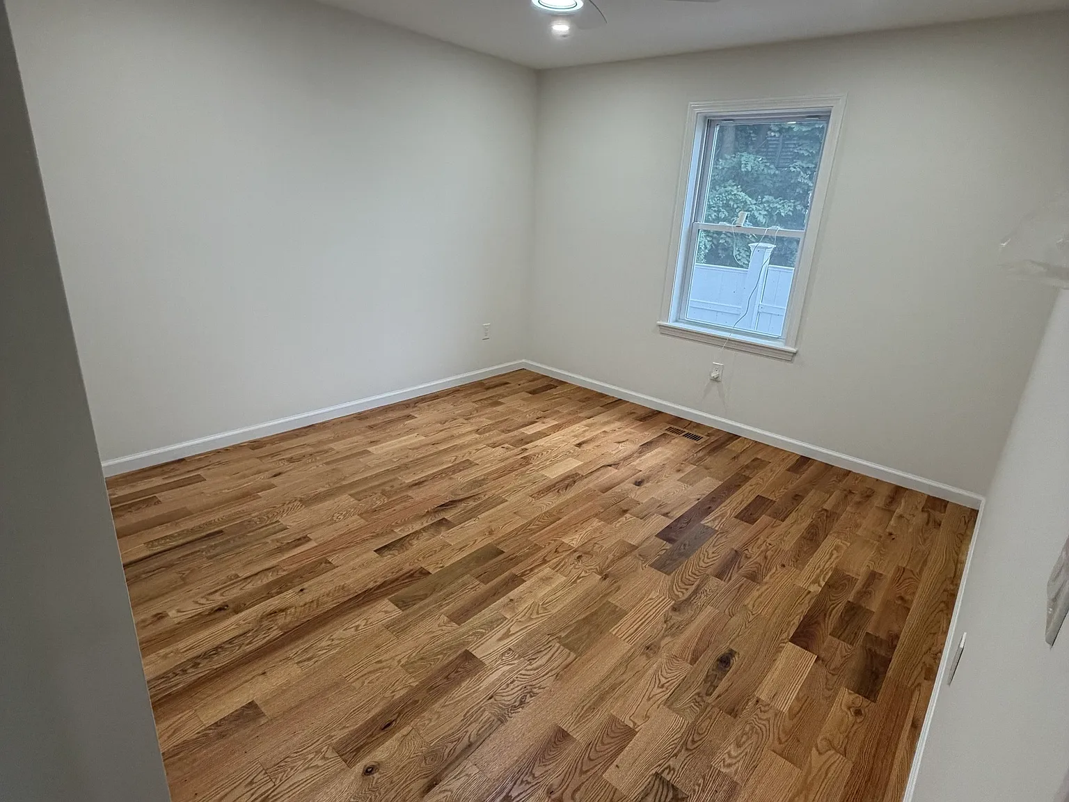 131 Columbia St — Photo 4
