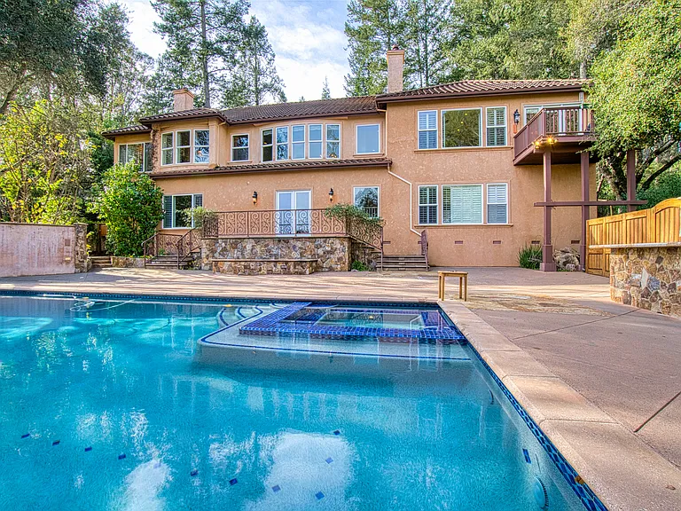 2703 Brush Creek Rd — Photo 5