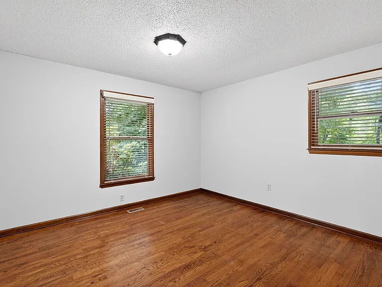 Hamrick St — Photo 17