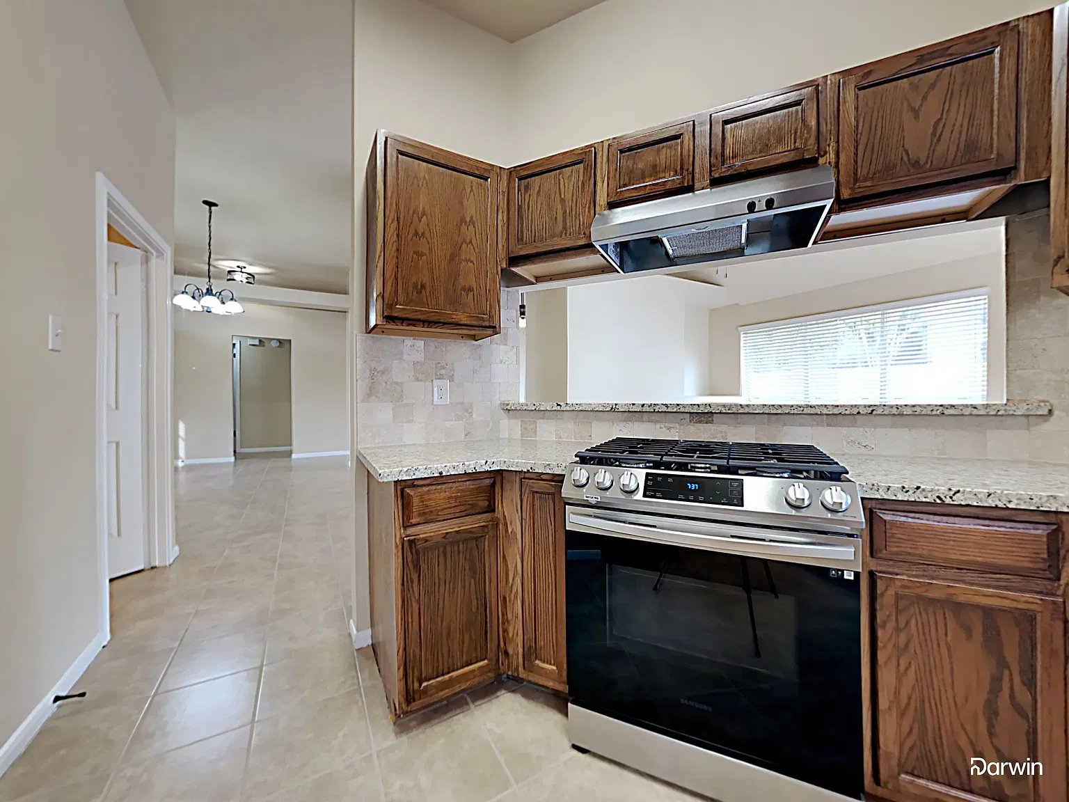 4 bed, 2.0 bath, 1918 sqft, $2,415 — Photo 2