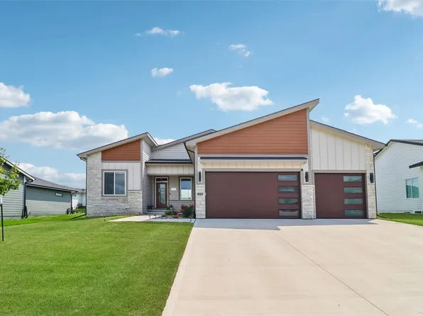 940 Roman Rd, Waukee, IA 50263