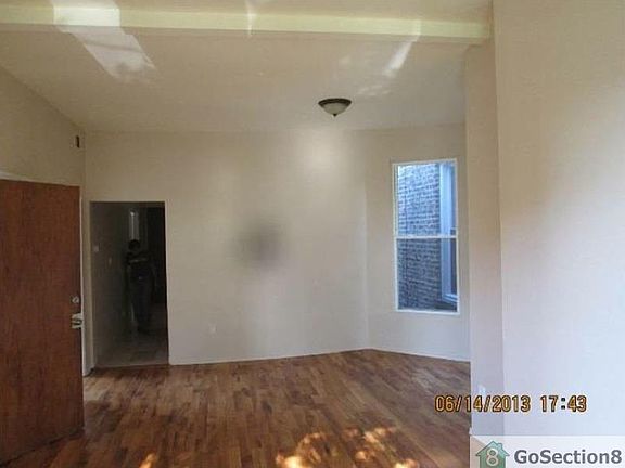 3rd image of 6317 S Eberhart Ave #2