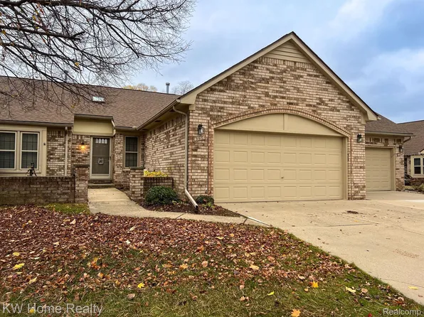 43516 River Bend Blvd, Clinton Township, MI 48038