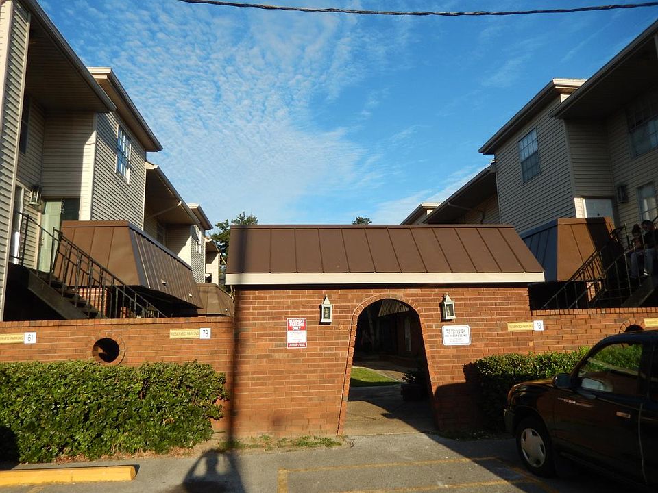 Entry to the Townhouse