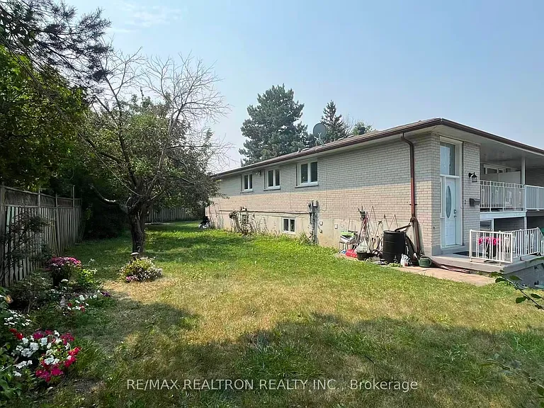2 Greyhound Dr #BASEMENT — Photo 13