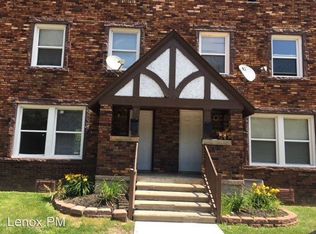 17 Maynard Ct, Pontiac, MI 48342