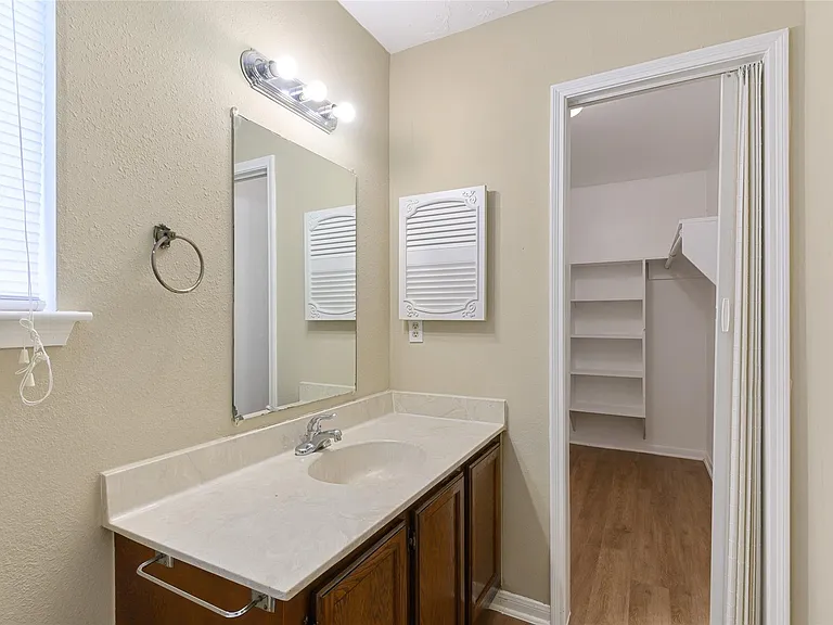 10427 Huntington Place Dr — Photo 12