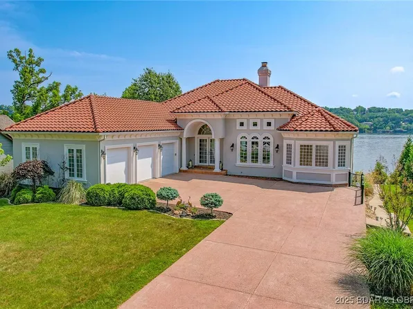 764 Via Del Lago Dr, Sunrise Beach, MO 65079