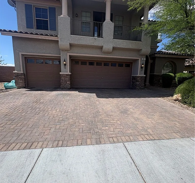 7811 Stroh Ln