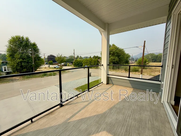 306 Sumac Rd W — Photo 19