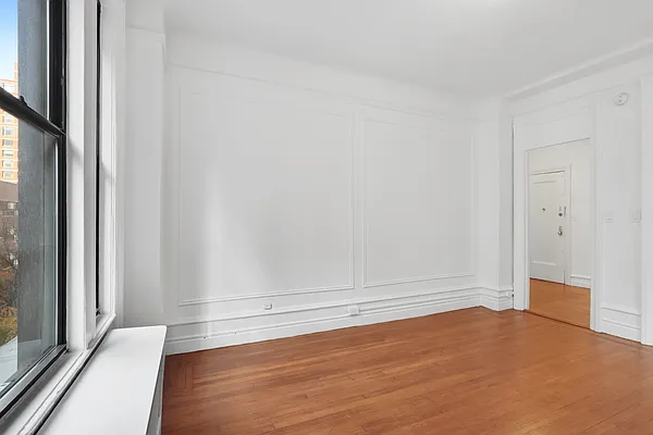 Rented by Cooper & Cooper Real Estate | media 18