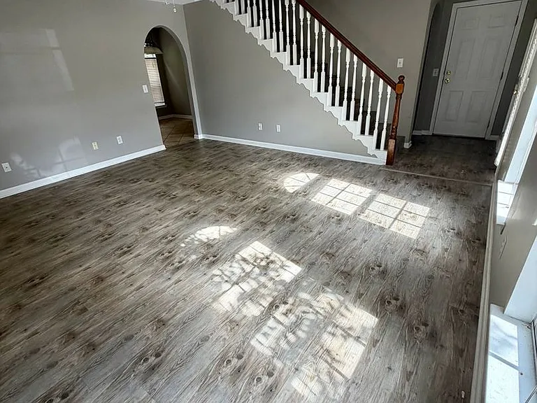 1701 W Oak Dr #252 — Photo 2