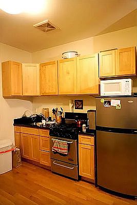 2nd image of 218 E 116th St APT 3