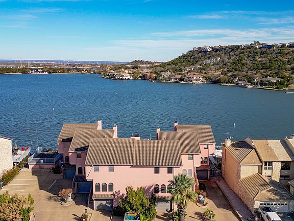 3rd image of 521 Horseshoe Bay North Blvd
