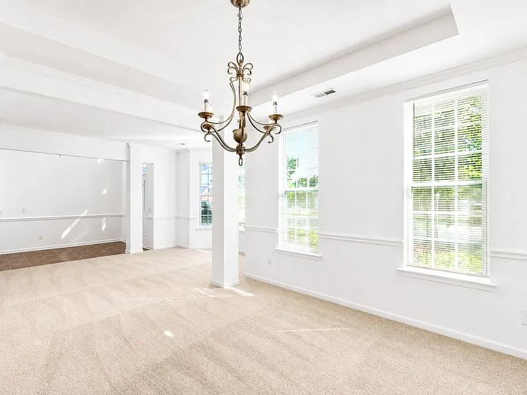 10922 Sedgemoor Ln — Photo 4