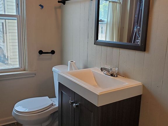 4th image of 443 W Orange St APT 1