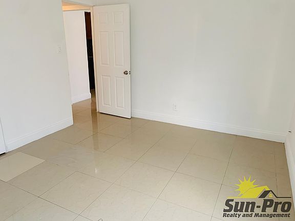 3rd image of 1065 N Atlantic Ave APT 6