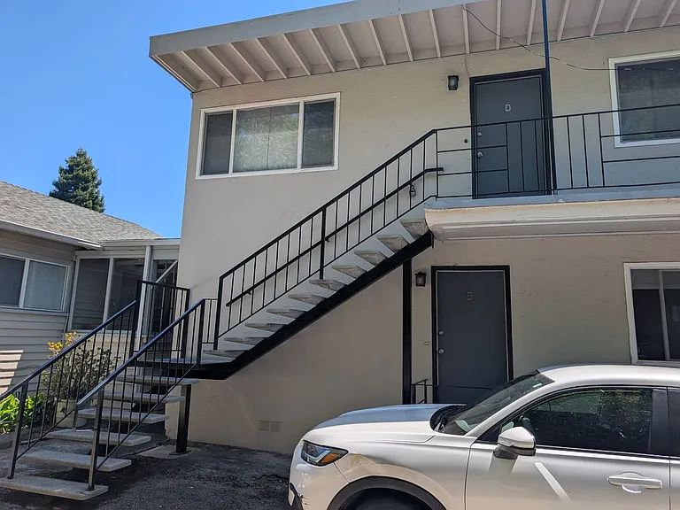 1735 Carleton St #D — Photo 1