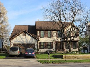 1044 Inglewood Ln, Elgin, IL 60120