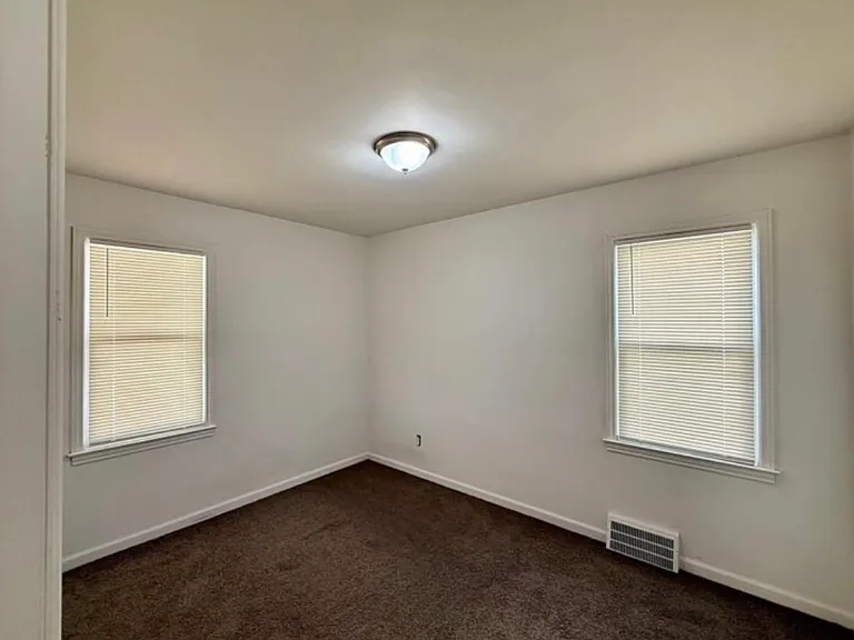 7313 Grandville Ave — Photo 6