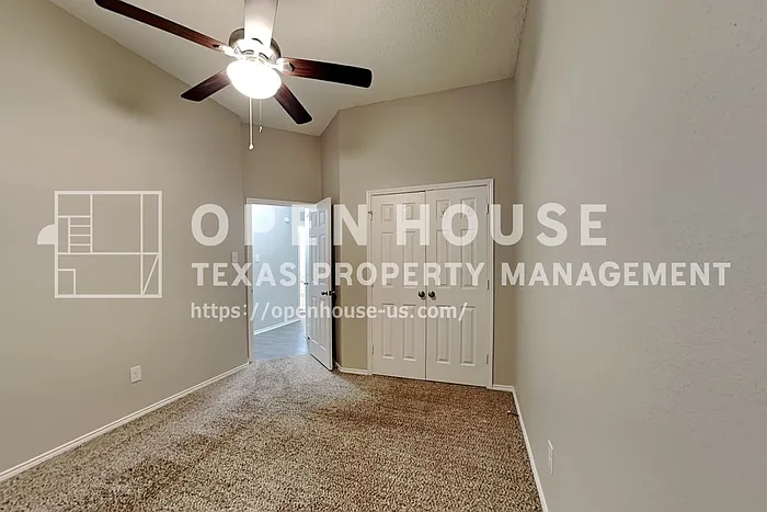 6704 Catalpa Trl — Photo 15