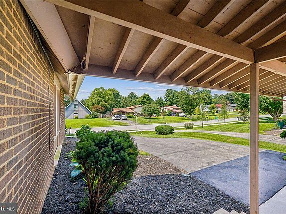 3rd image of 18705 Heritage Hills Dr
