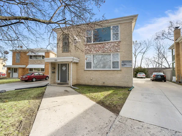 233 S Hale St, Addison, IL 60101