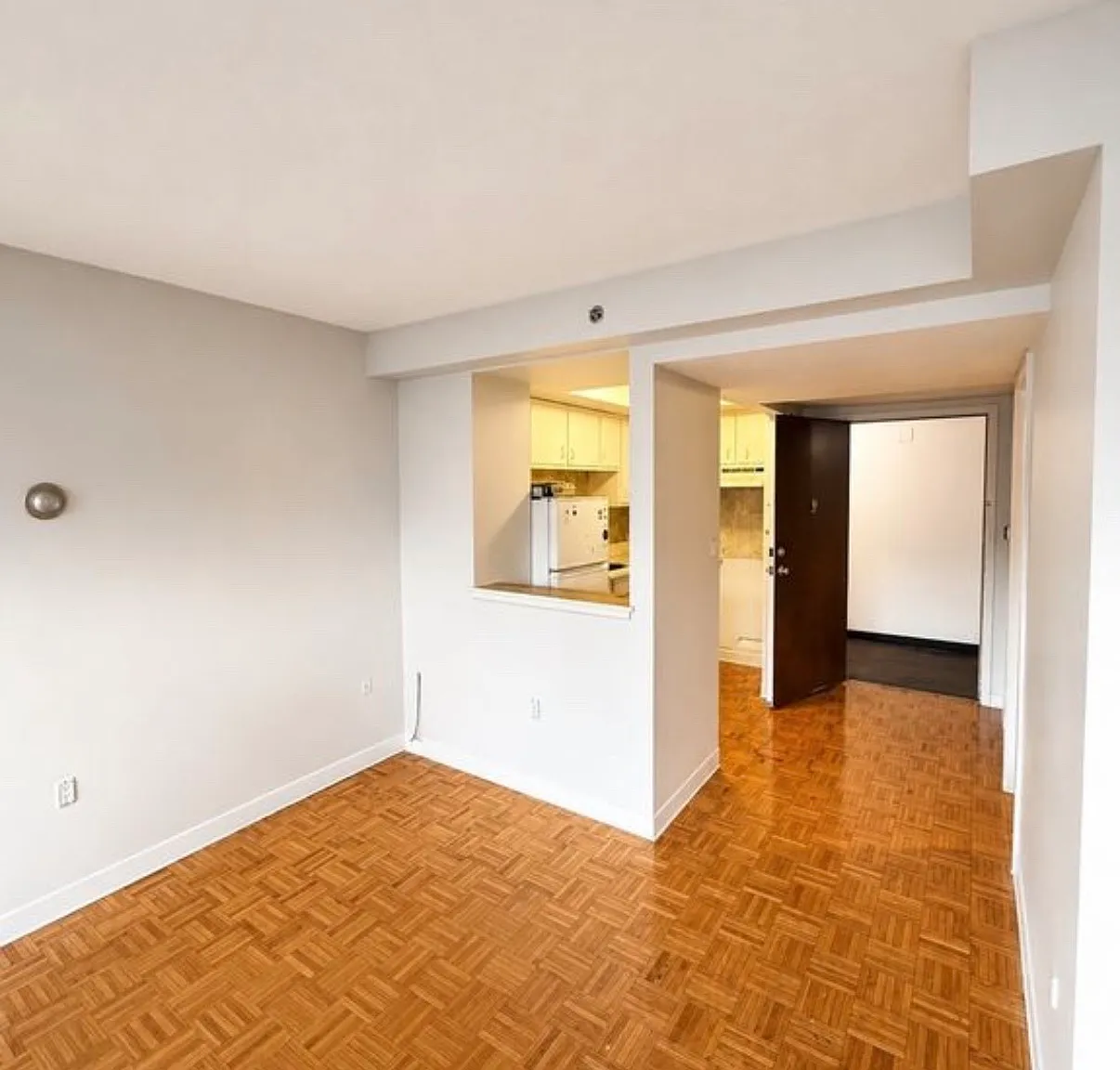 Studio, 445 sqft, $1,850 — Photo 1