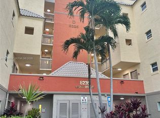 8235 Lake Dr APT 204, Doral, FL 33166