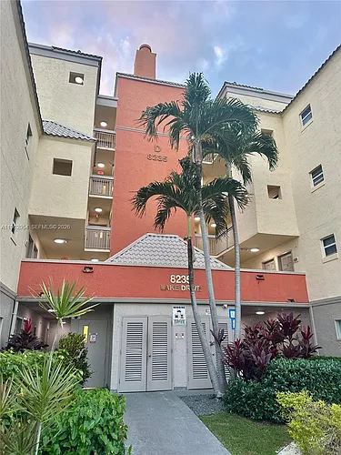 8235 Lake Dr #204 Photo 1