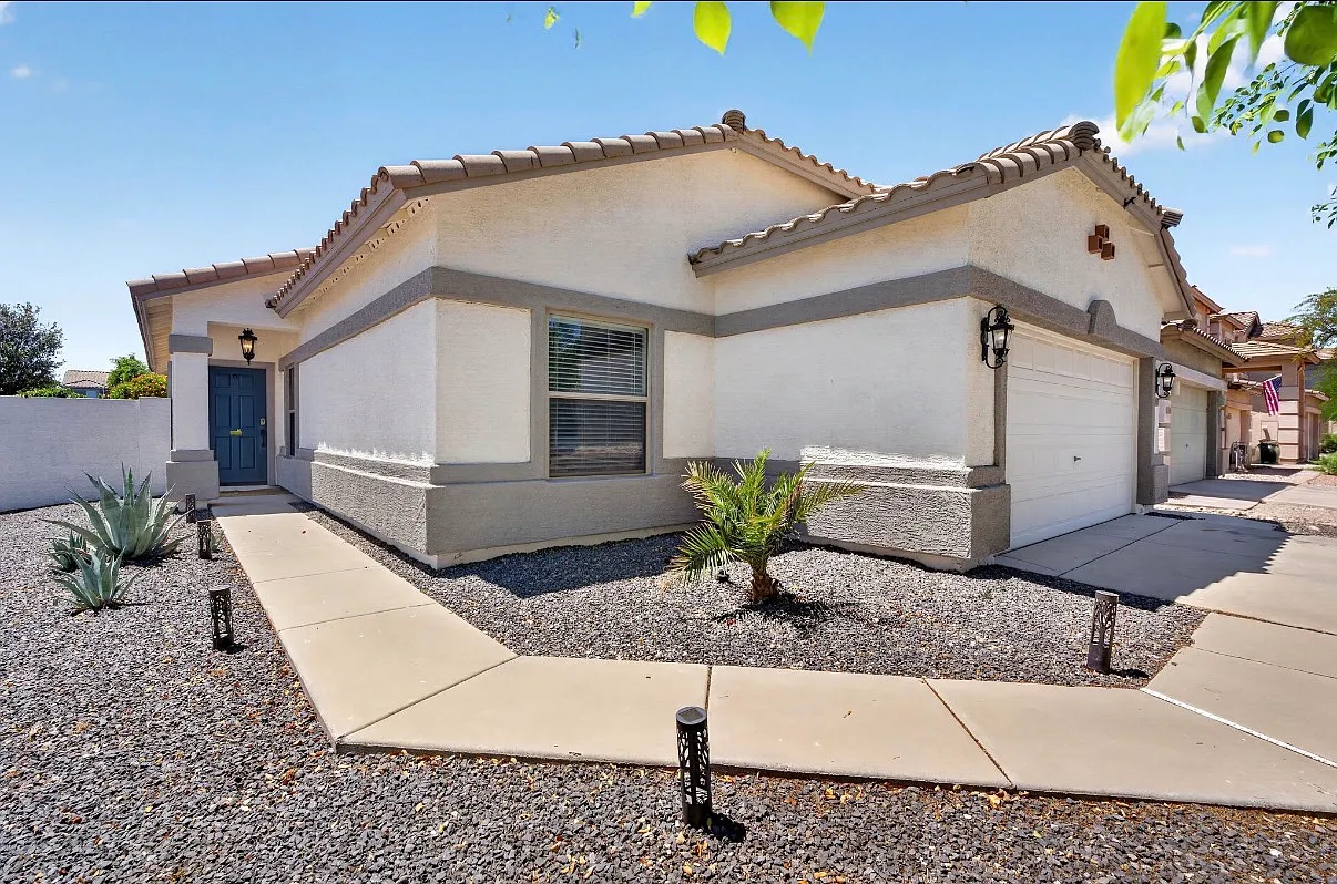 4 bed, 1587 sqft, $3,000 — Photo 1