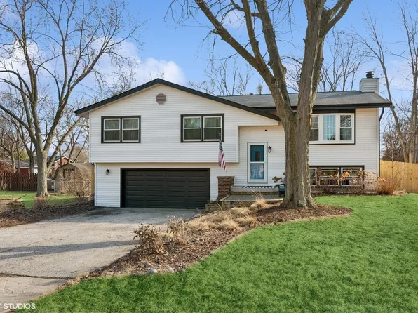24431 Davids Ct, Naperville, IL 60564