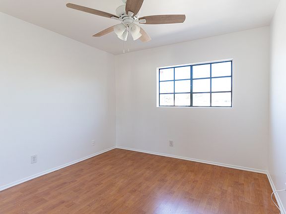 4th image of 2110 Crenshaw Blvd APT 4