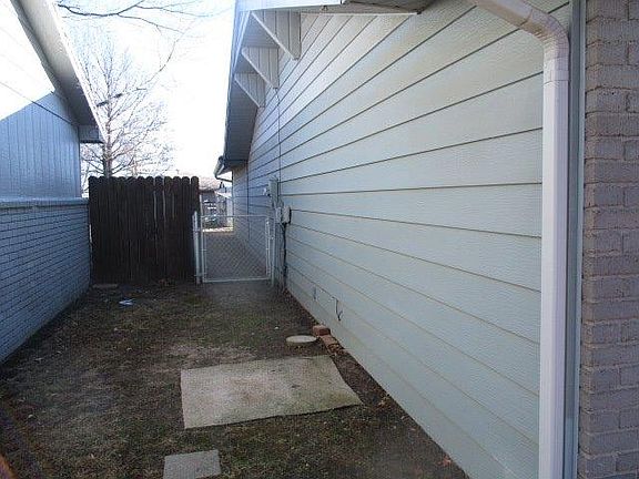 3rd image of 501 N Parkview Ave