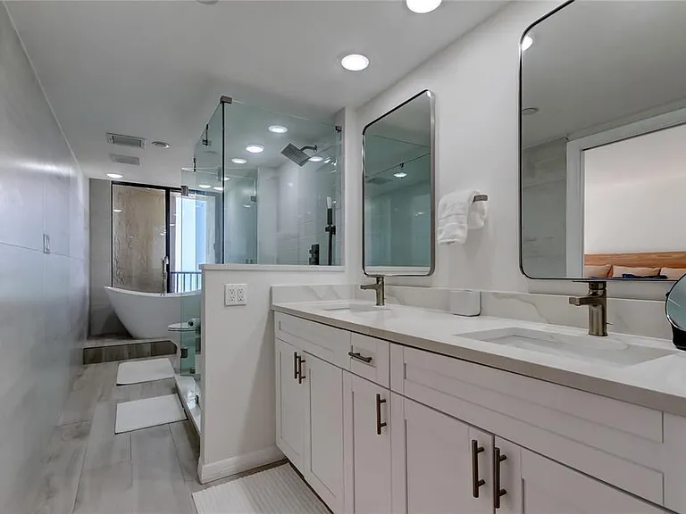 1290 Gulf Blvd #1102 — Photo 31