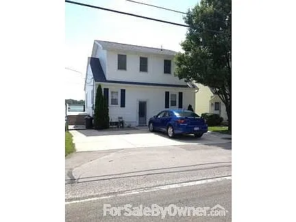 1517 Oakland St photo 1