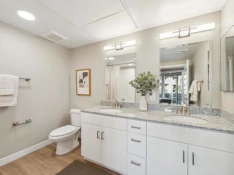 Eagle Ridge Apartment Homes — Photo 21