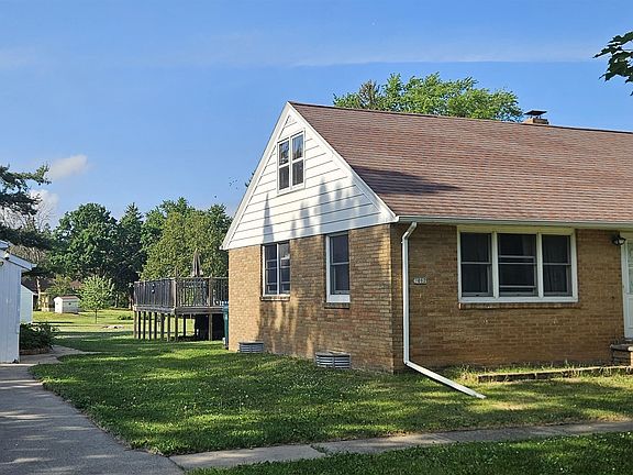 2nd image of 4012 Evergreen Ave