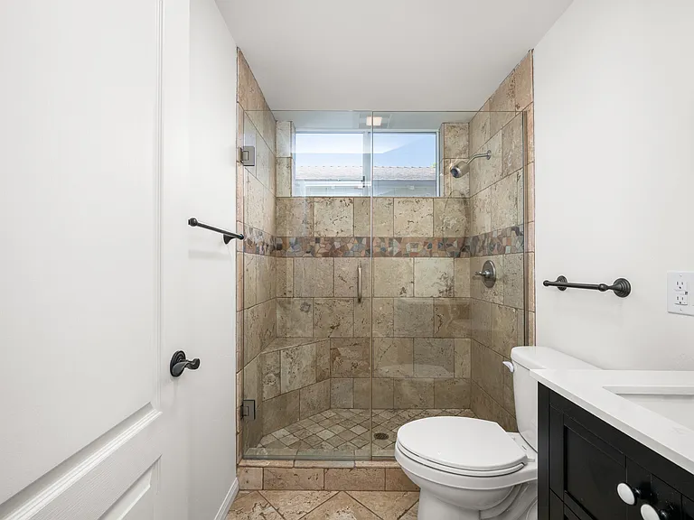 117 Marine Ave #A — Photo 82