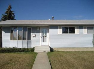 6104 140th Ave NW #1A, Edmonton, AB T5A1G6