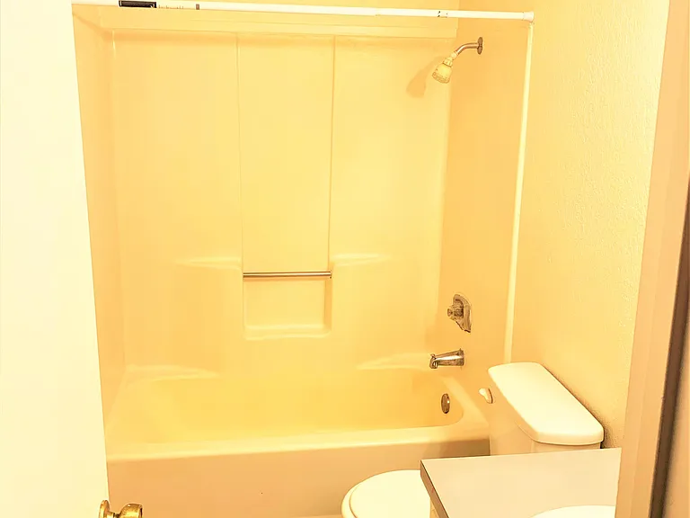 3409 Victoria Cir #3 — Photo 4