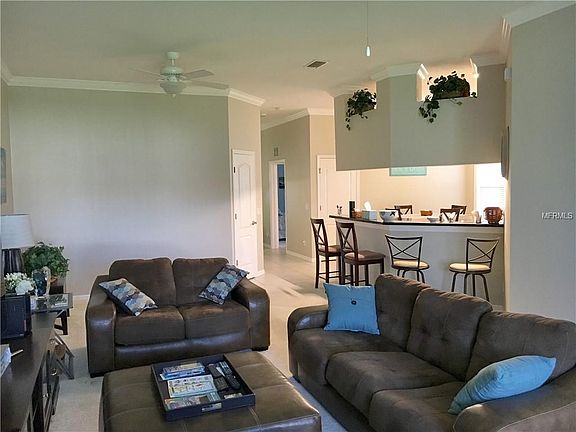 4th image of 10304 Hebblewhite Ct