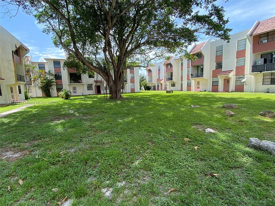 1st image of 1752 NW 55th Ave APT 102