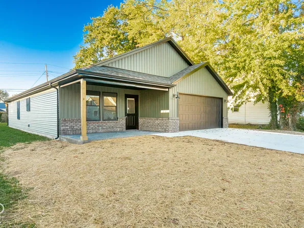 659 W Cherry St, Scottsburg, IN 47170