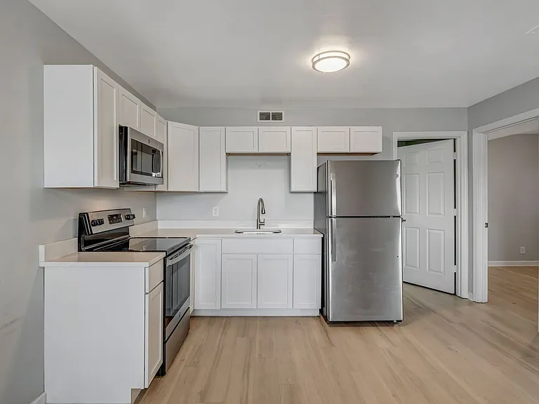 Hickory Lofts — Photo 44