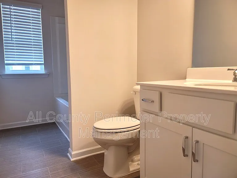25 Rambling Oaks Dr — Photo 8