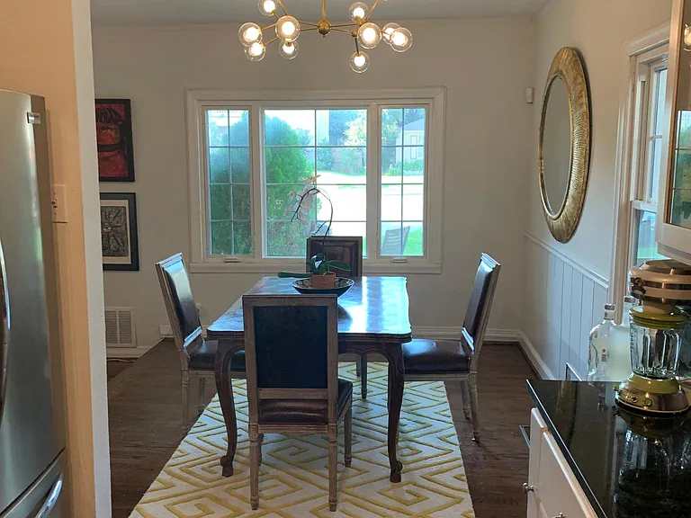 2817 Lovers Ln — Photo 10