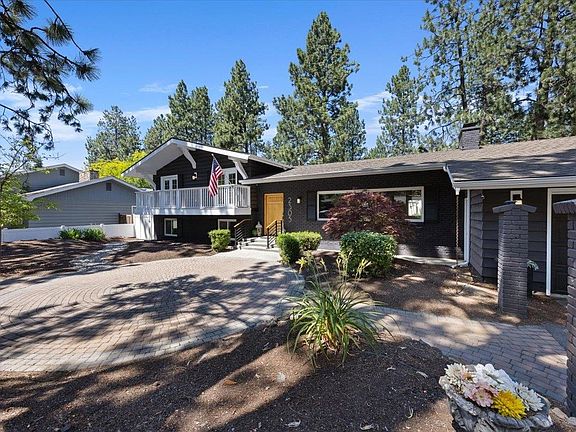 3rd image of 2305 E 34th Ave